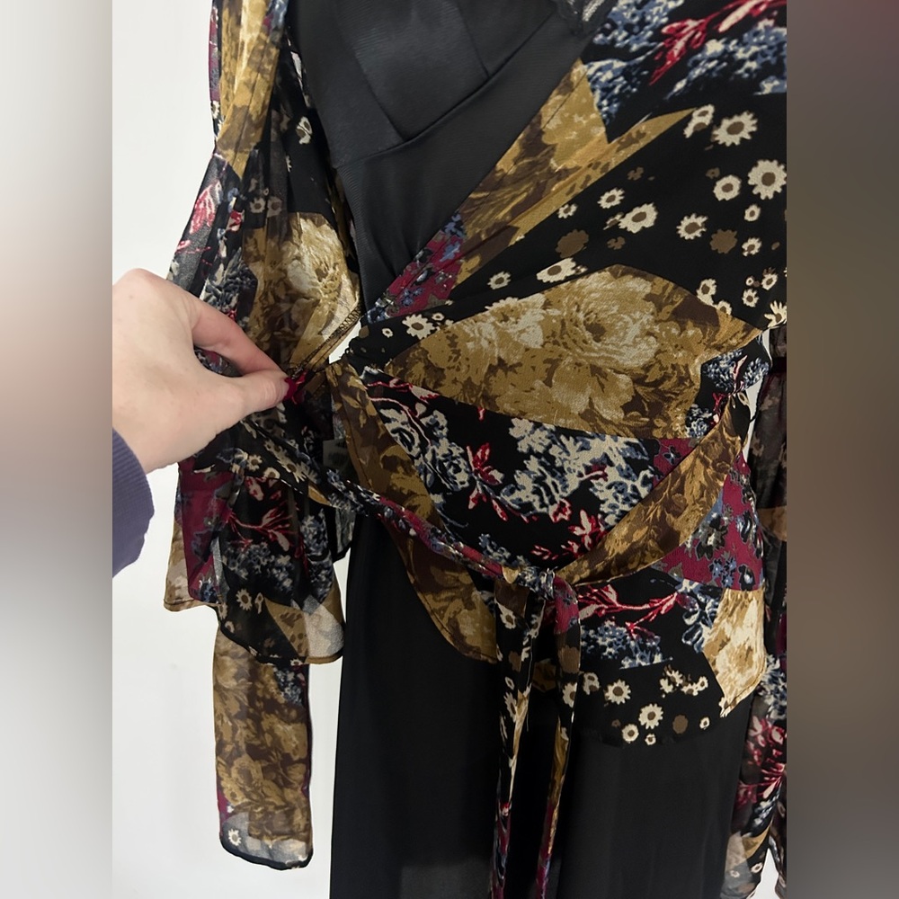 Bcbgeneration Sheer Patchwork Floral Bell Sleeve … - image 7